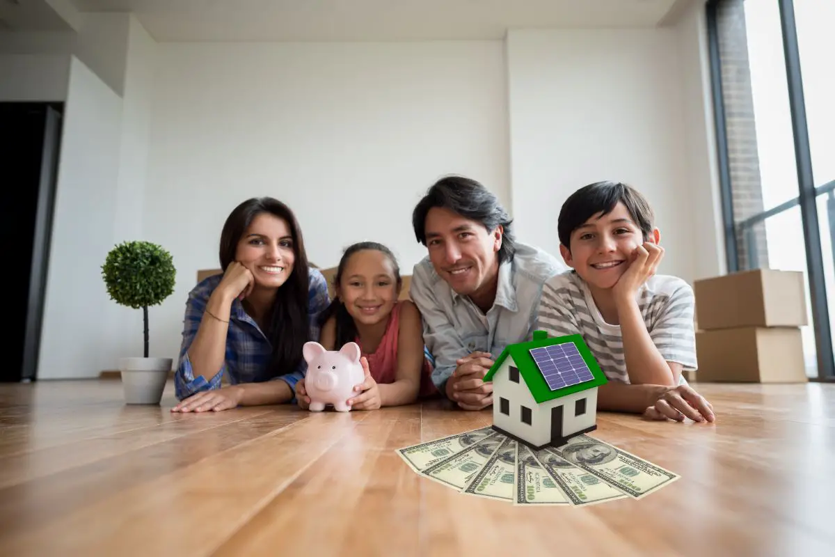 Une Famille Opte Pour L Epargne Logement